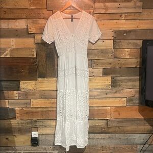 Women’s White Eyelet Maxi Dress with V-Neck